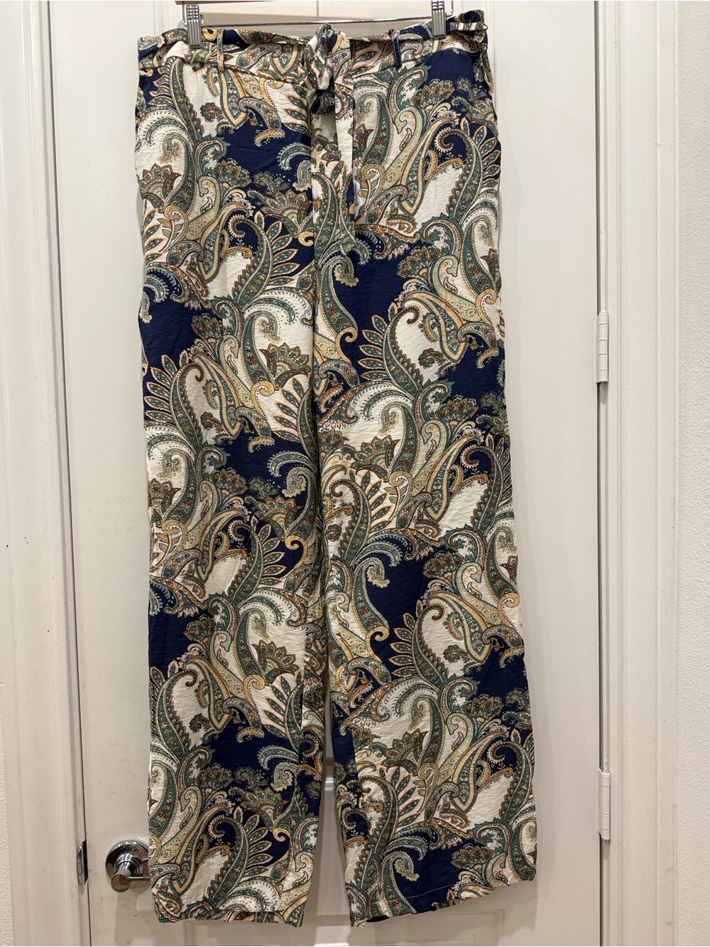 Wide Leg Paisley Print Pants in Navy & Cream